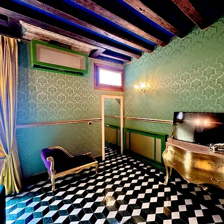 The Experience Apartment Venice
